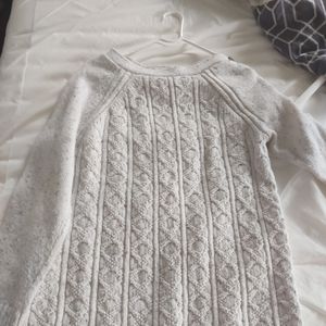 Love scarlet sweater